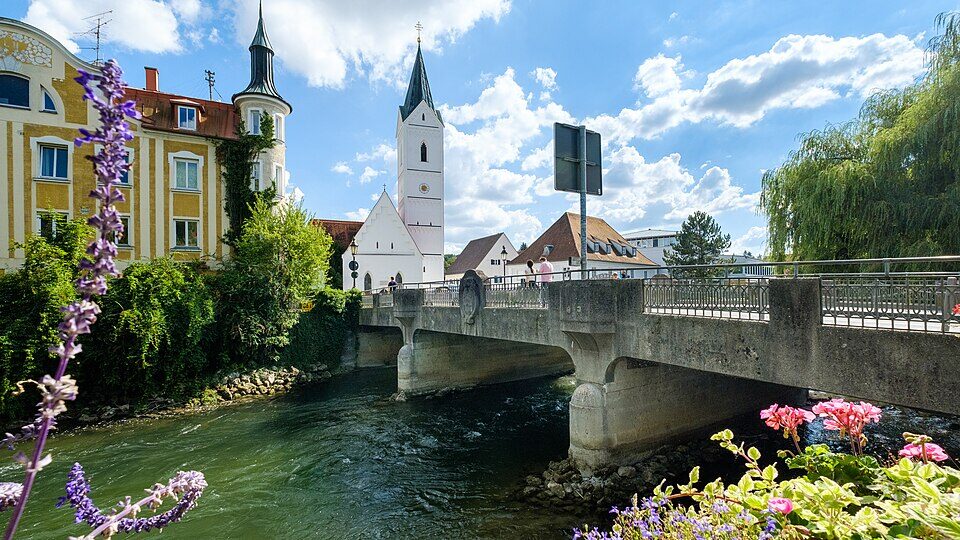 Amperbrücke und St. Leonhard -08-21 in Fürstenfeldbruck