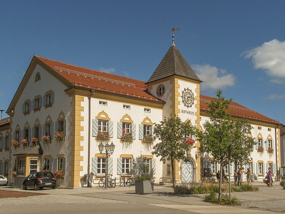 Geretsried, stadhuis foto1 -08-17 10.45