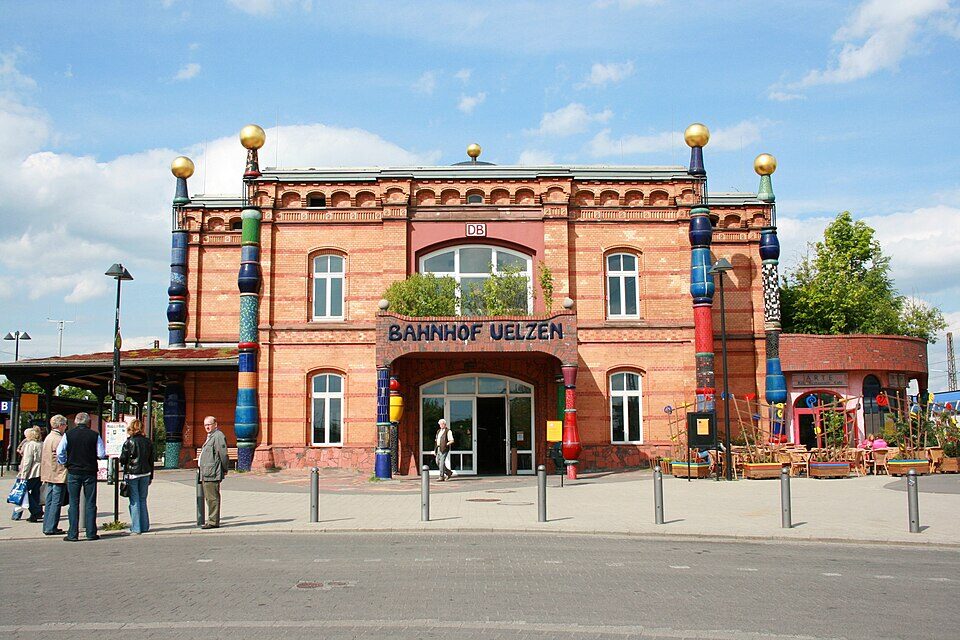 Hundertwasserbahnhof 08 ies in Uelzen