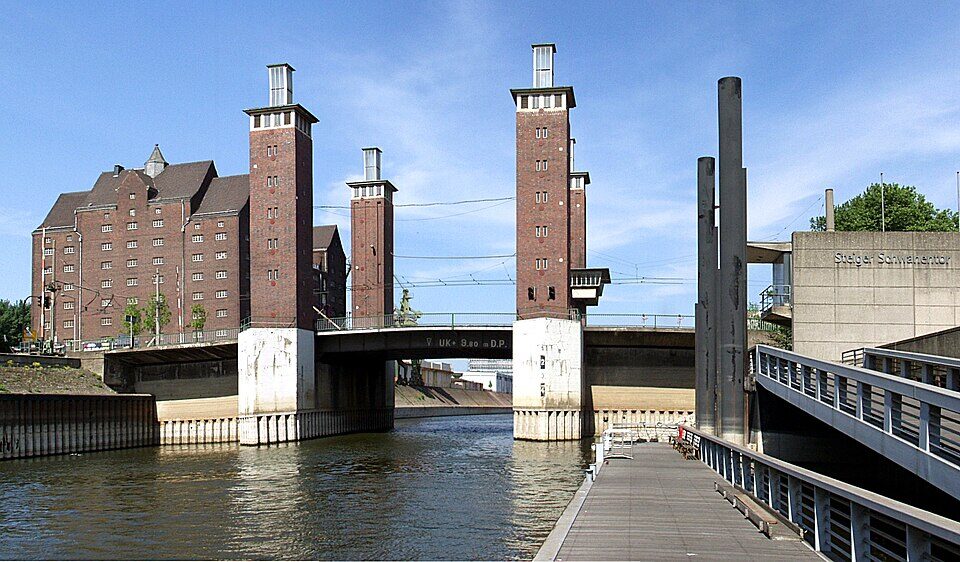 Schwanentorbrücke in Duisburg