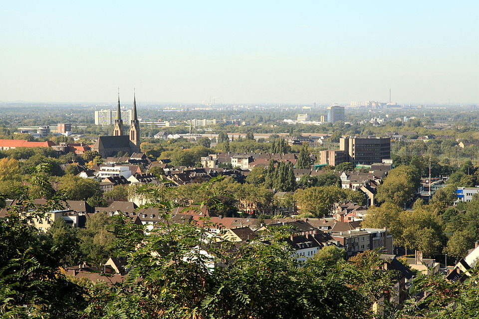 Marienkirche (Aussichtsturm Knappenhalde) 01 ies in Oberhausen