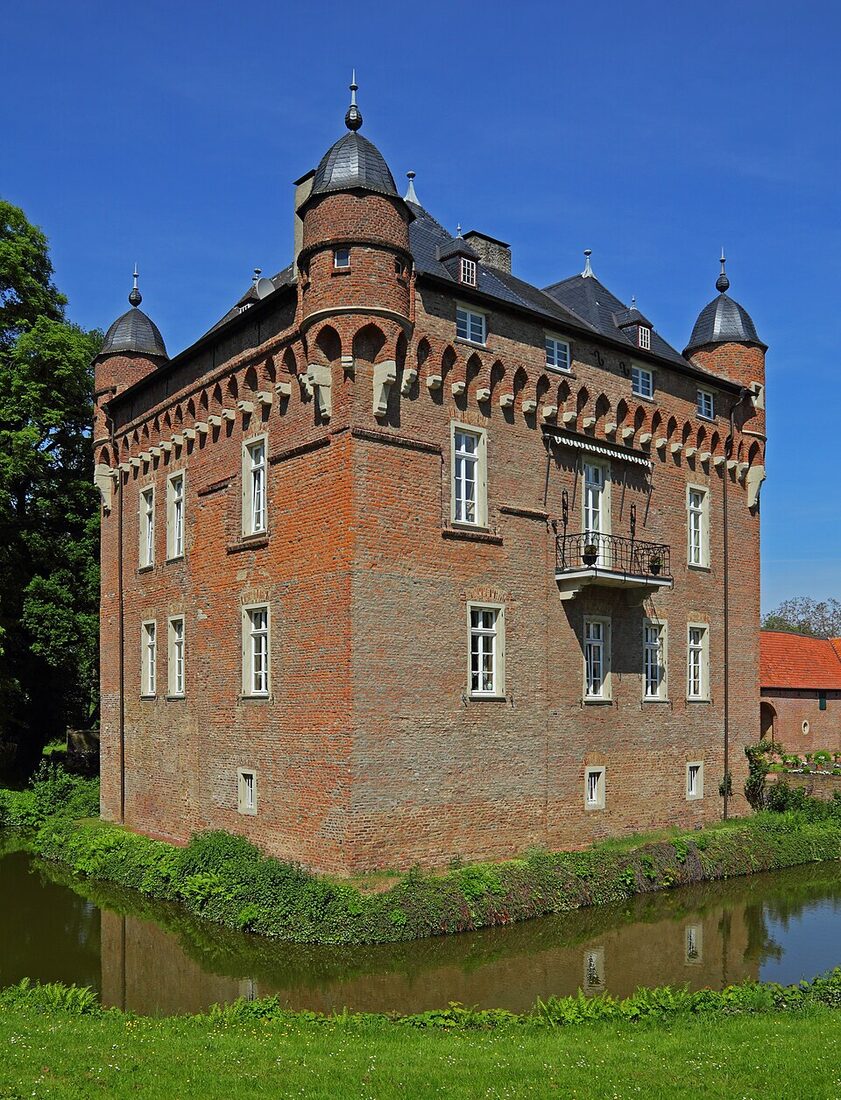 Kerpen Schloss Loersfeld Wasserburg