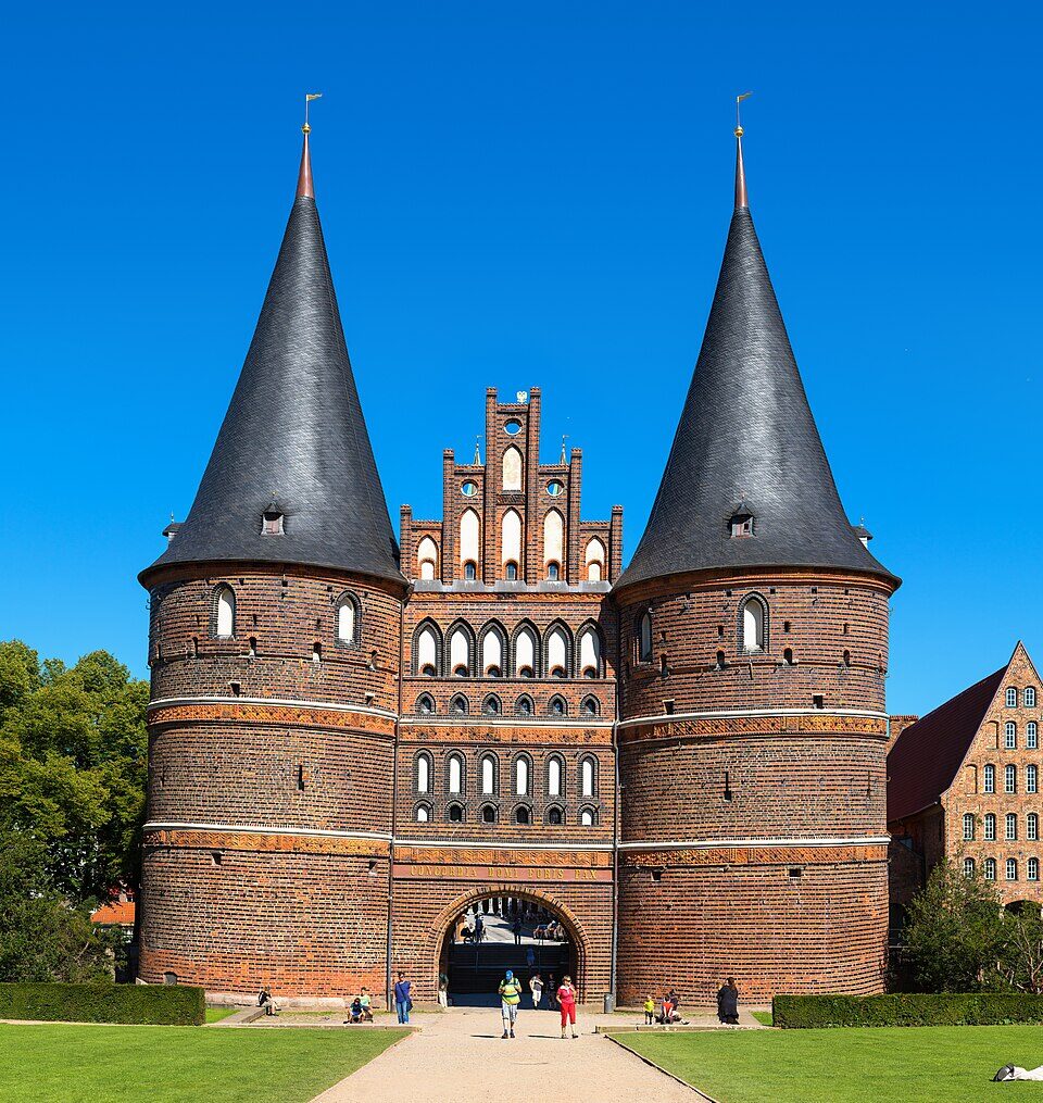 Holstentor in Lübeck Frontseite, Zuschnitt