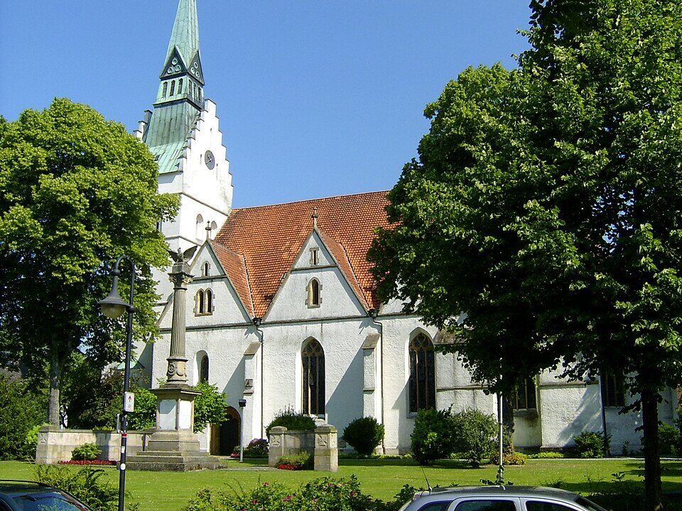Versmold Kirche -07-12
