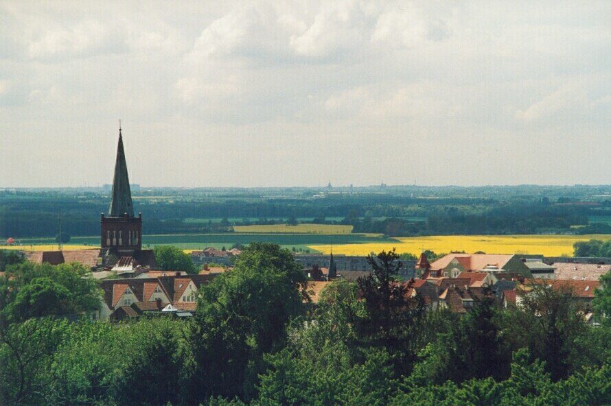Bergen-auf-ruegen-rugard-turm-blick-suedwest-bergen-stralsund thfr in Bergen auf Rügen