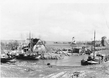 Krautsand harbor in Drochtersen