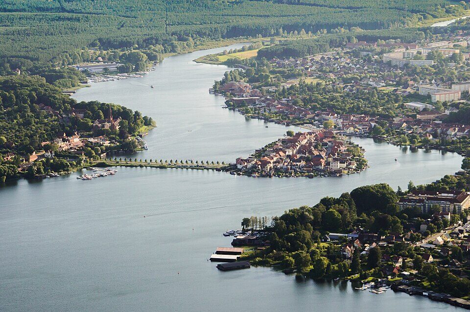 Malchow (Mecklenburg), Luftaufnahme in Recke