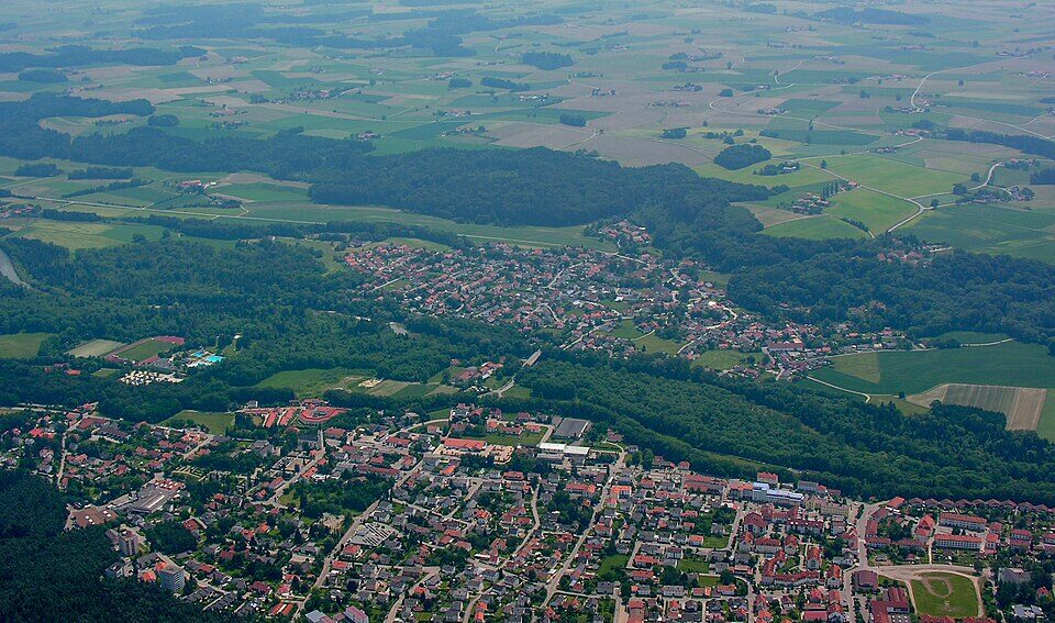 Aerials Bavaria 16.06. Garching an der Alz