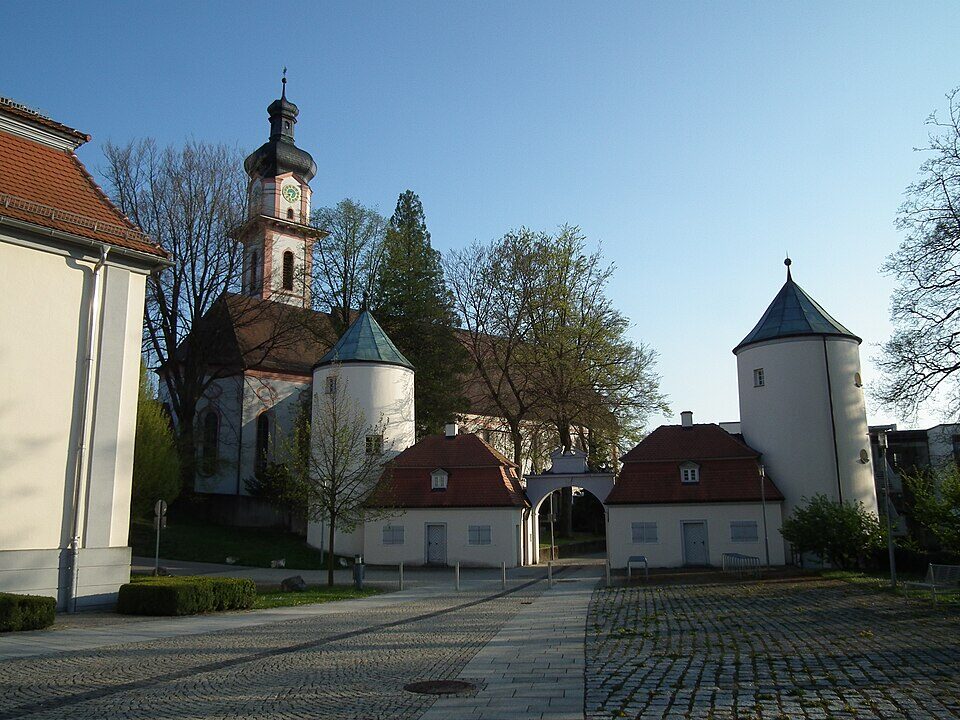 Ensemble Wehrtürme Schloß Großlaupheim St Peter und Paul Laupheim